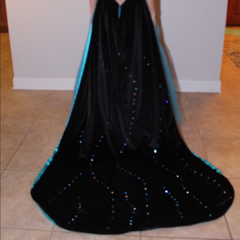 Formal - Picture 4 of 5
